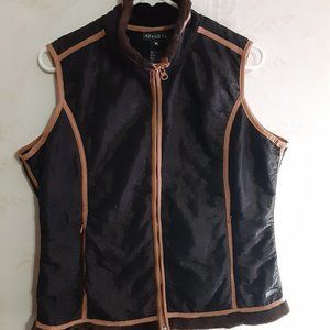 Athleta Women's Zippered Chocolate Faux Fur Vest in Size XL